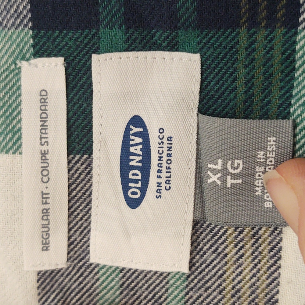 Like New Old Navy Men's Lightweight Flannel Plaid Shirt Size XL - Picture 3 of 4
